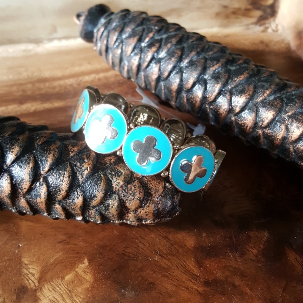Bracelet - Picture 2 of 2